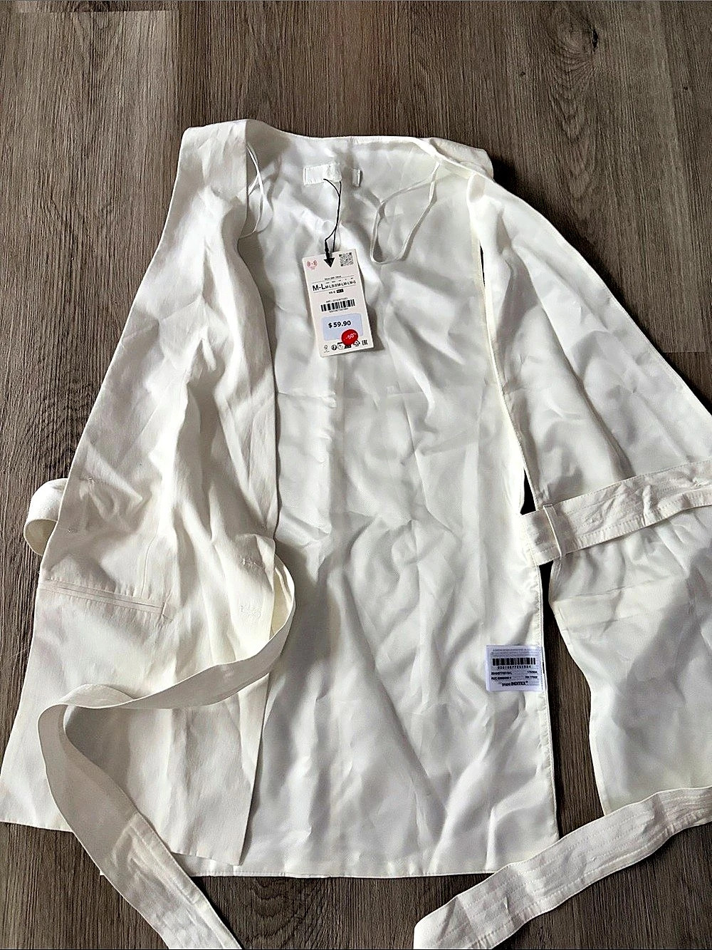 Medium-Zara Belted White Vest Size Medium NWT